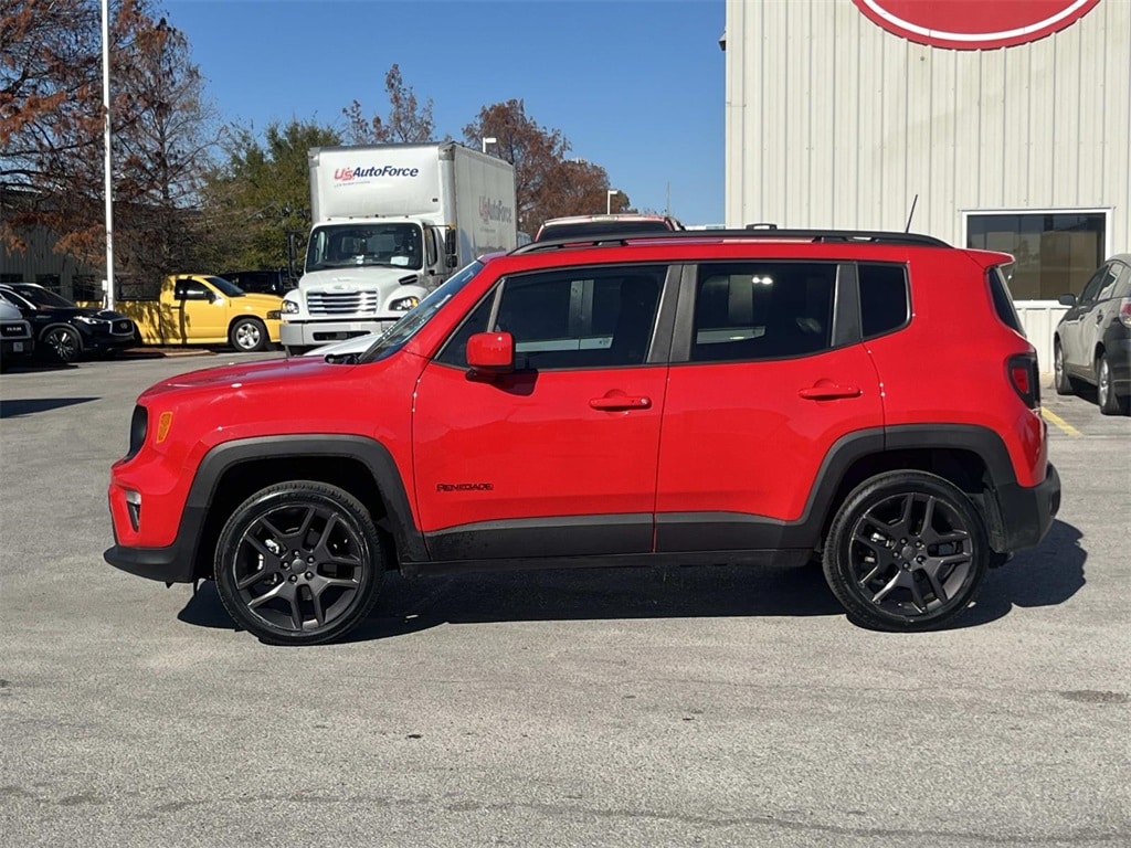 Used 2022 Jeep Renegade Latitude SUV