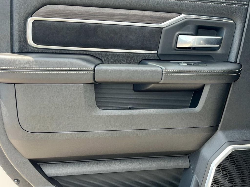 2026 RAM 2500 Laramie - Photo 11