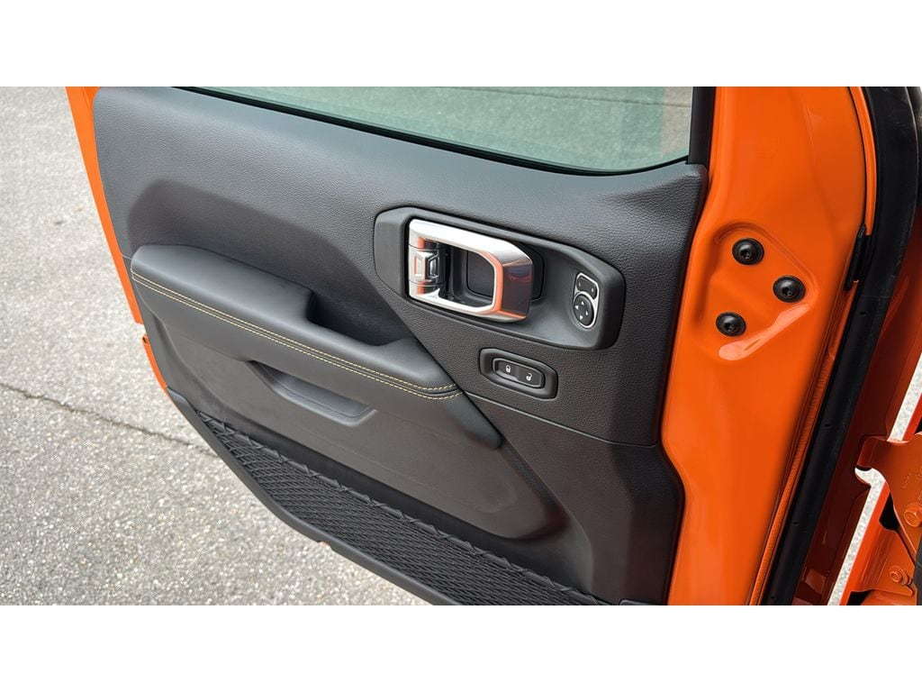 2025 Jeep Wrangler 4-Door Sahara - Photo 13