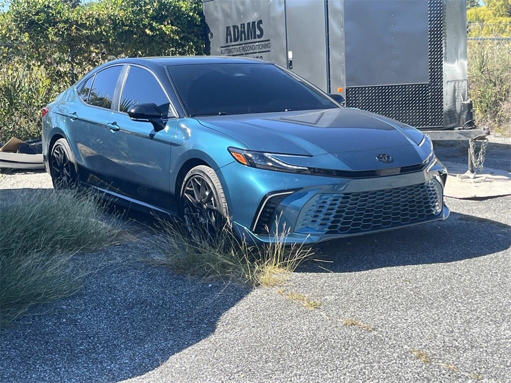 2025 Toyota Camry photo 3