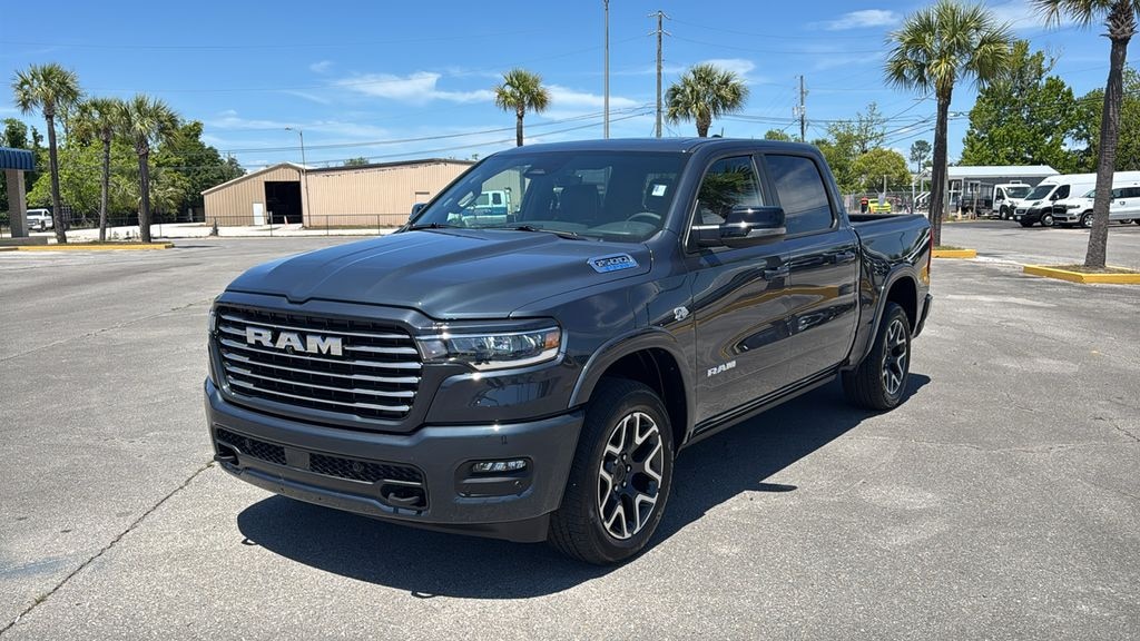 New 2026 Ram 1500 LARAMIE CREW CAB 4X4 5'7 BOX Pickup