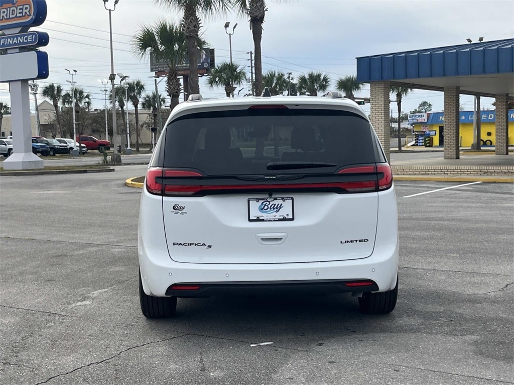 New 2026 Chrysler Pacifica LIMITED Passenger Van