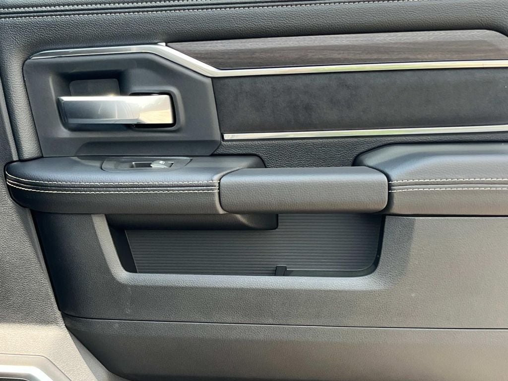 2026 RAM 2500 Laramie - Photo 14