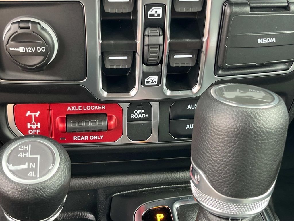2025 Jeep Wrangler 4-Door Willys - Photo 24