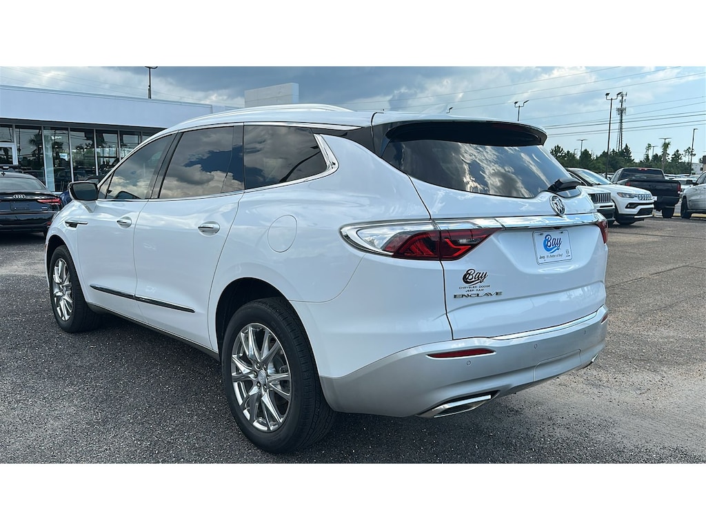 Used 2022 Buick Enclave Essence Sport Utility