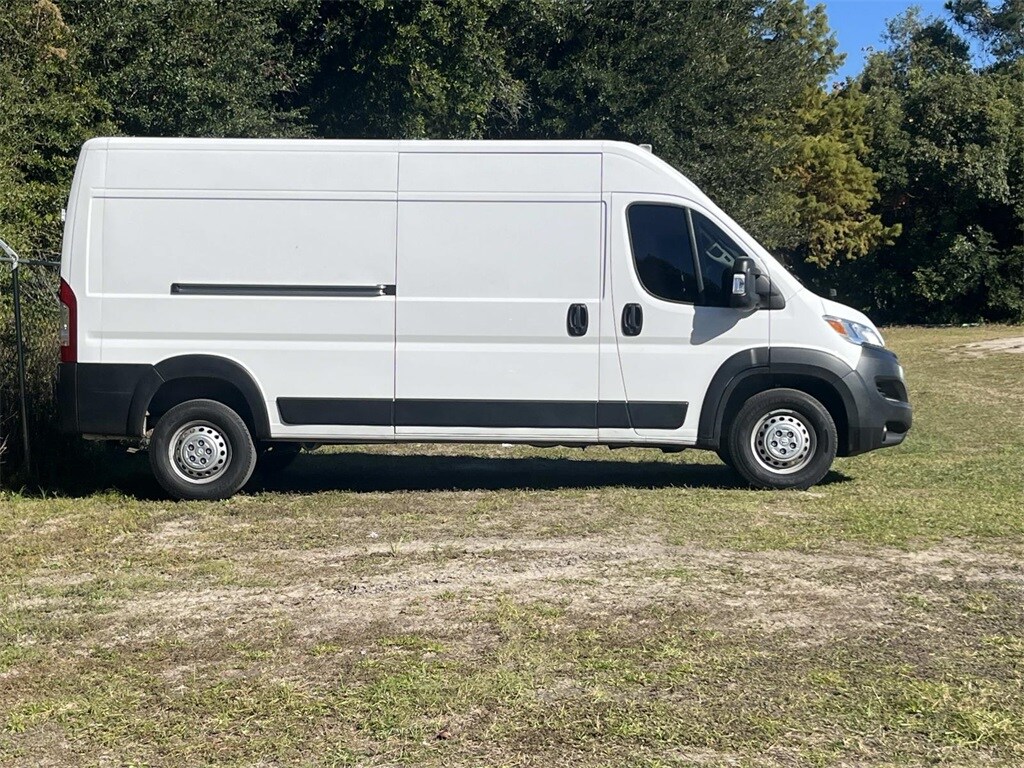 2024 Ram ProMaster 2500 photo 2