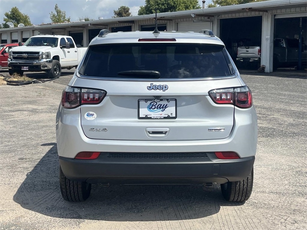 New 2025 Jeep Compass LATITUDE 4X4 Sport Utility