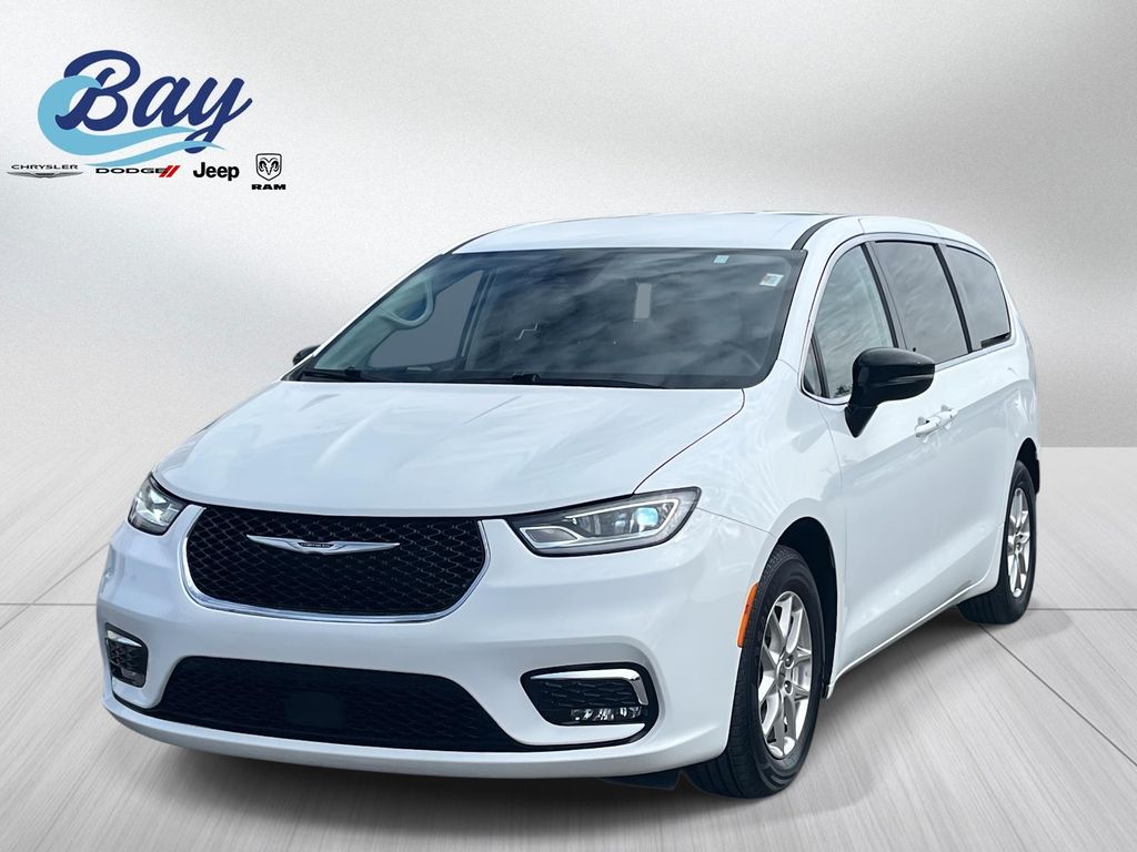 2024 Chrysler Pacifica Van Passenger Van 