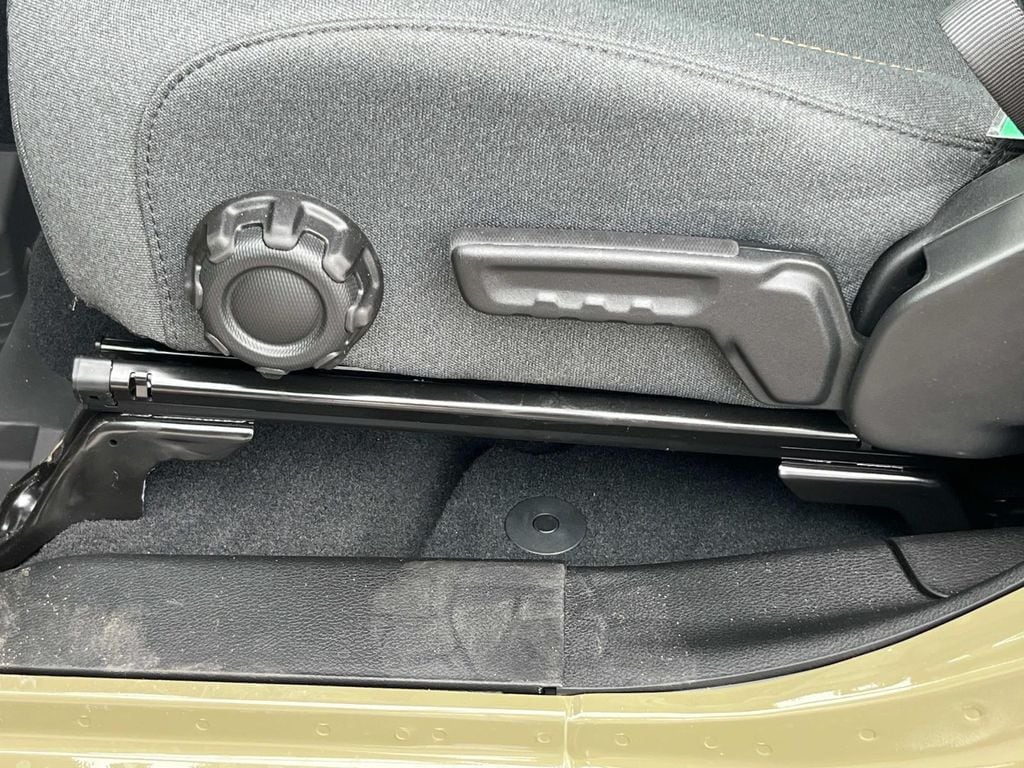2025 Jeep Wrangler 4-Door Willys - Photo 11