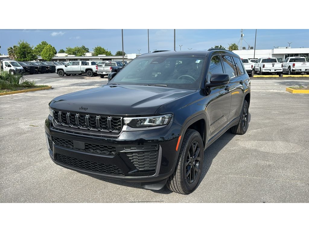 New 2026 Jeep Grand Cherokee L Laredo Altitude Sport Utility