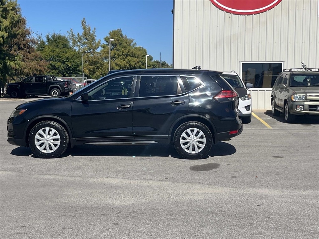 Used 2017 Nissan Rogue S with VIN JN8AT2MTXHW132224 for sale in Panama City, FL