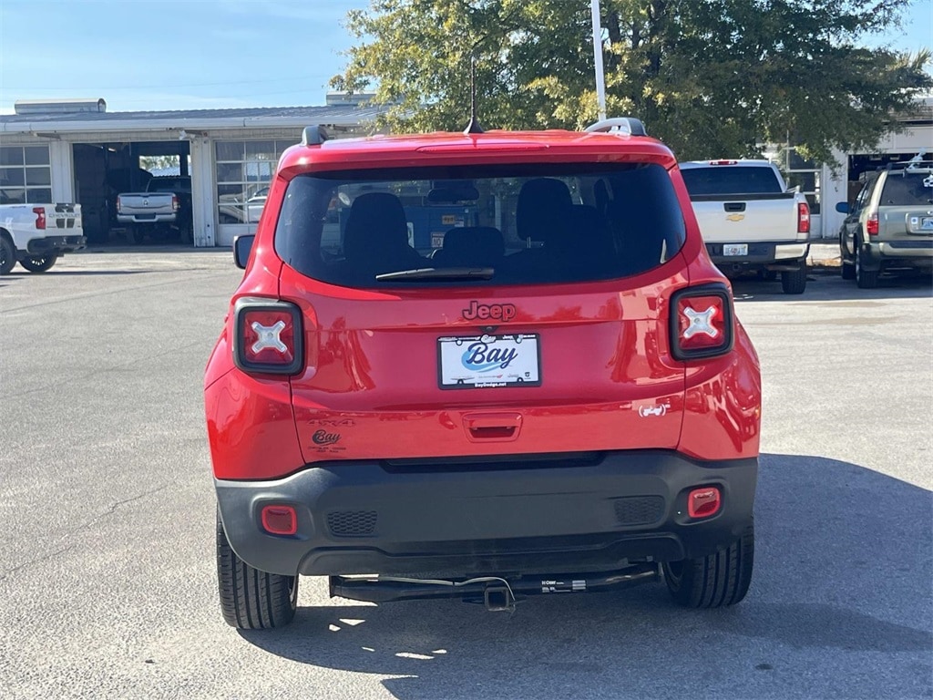 Used 2022 Jeep Renegade Latitude SUV