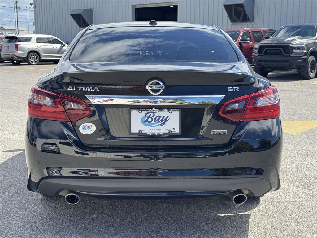 2018 Nissan Altima 2.5 SR photo 4