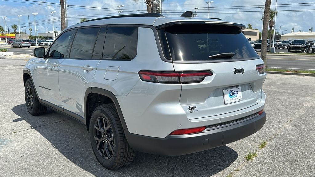 New 2026 Jeep Grand Cherokee L LAREDO ALTITUDE 4X2 Sport Utility