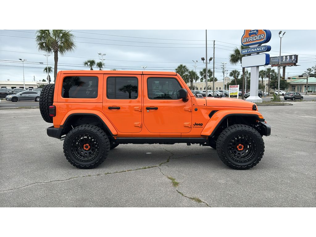 2025 Jeep Wrangler 4-Door Sahara - Photo 7