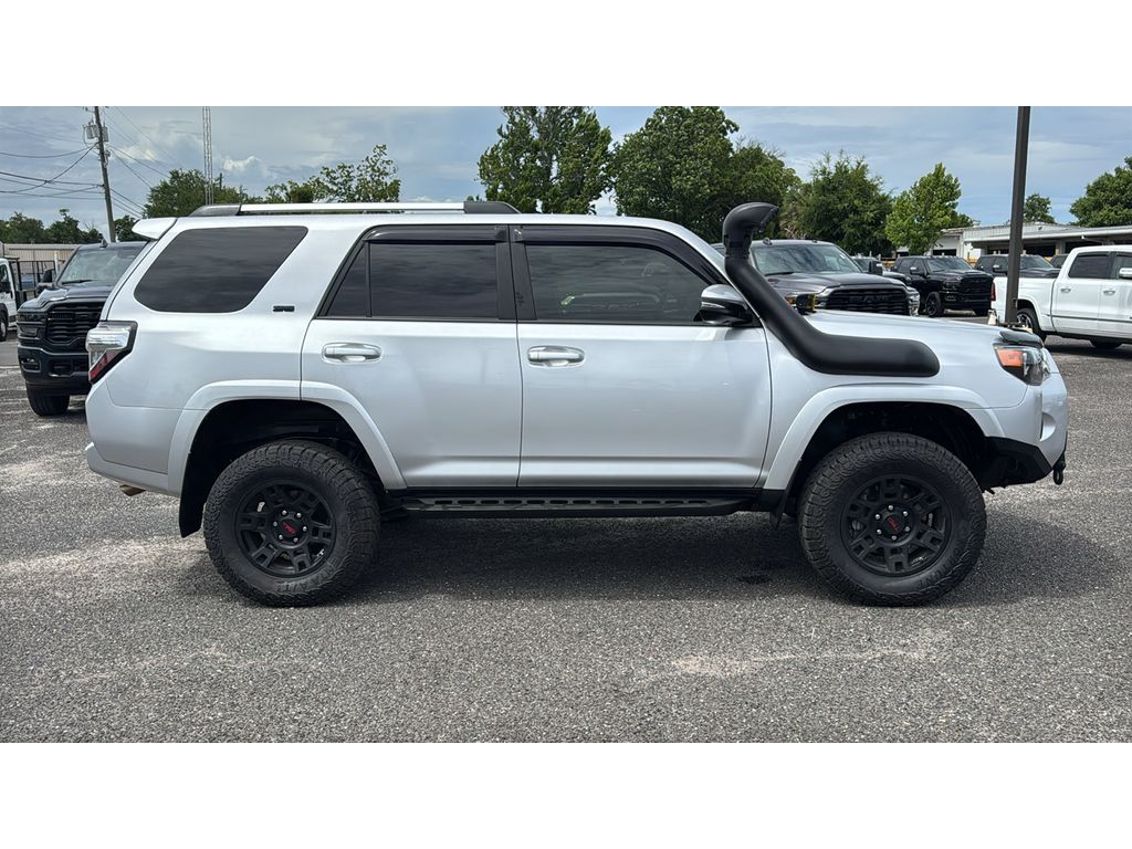2021 Toyota 4Runner SR5 Premium - Photo 7