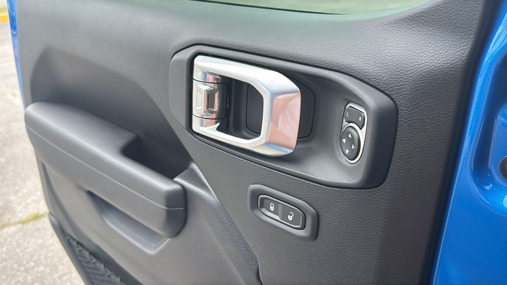 2025 Jeep Wrangler 4-Door Sport S - Photo 11