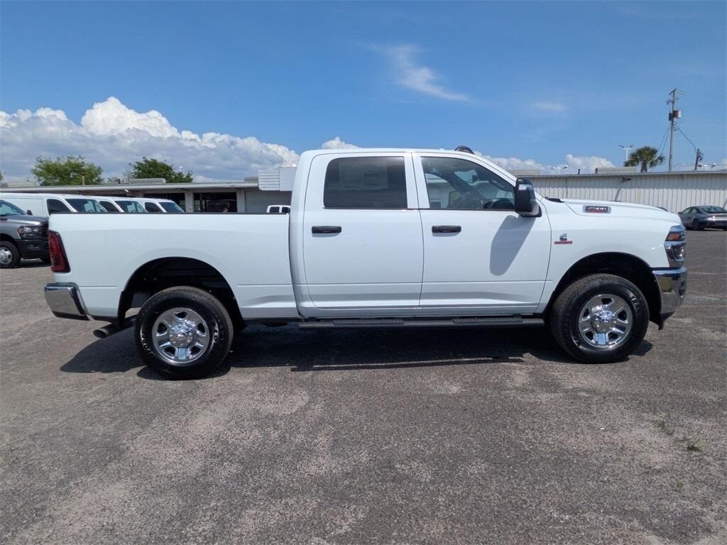 2025 Ram 2500 Tradesman photo 4