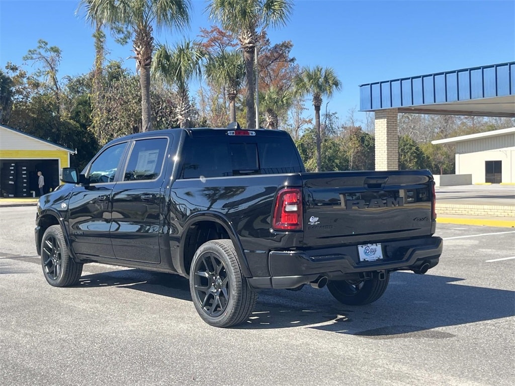 New 2026 Ram 1500 LARAMIE CREW CAB 4X4 5'7 BOX Pickup