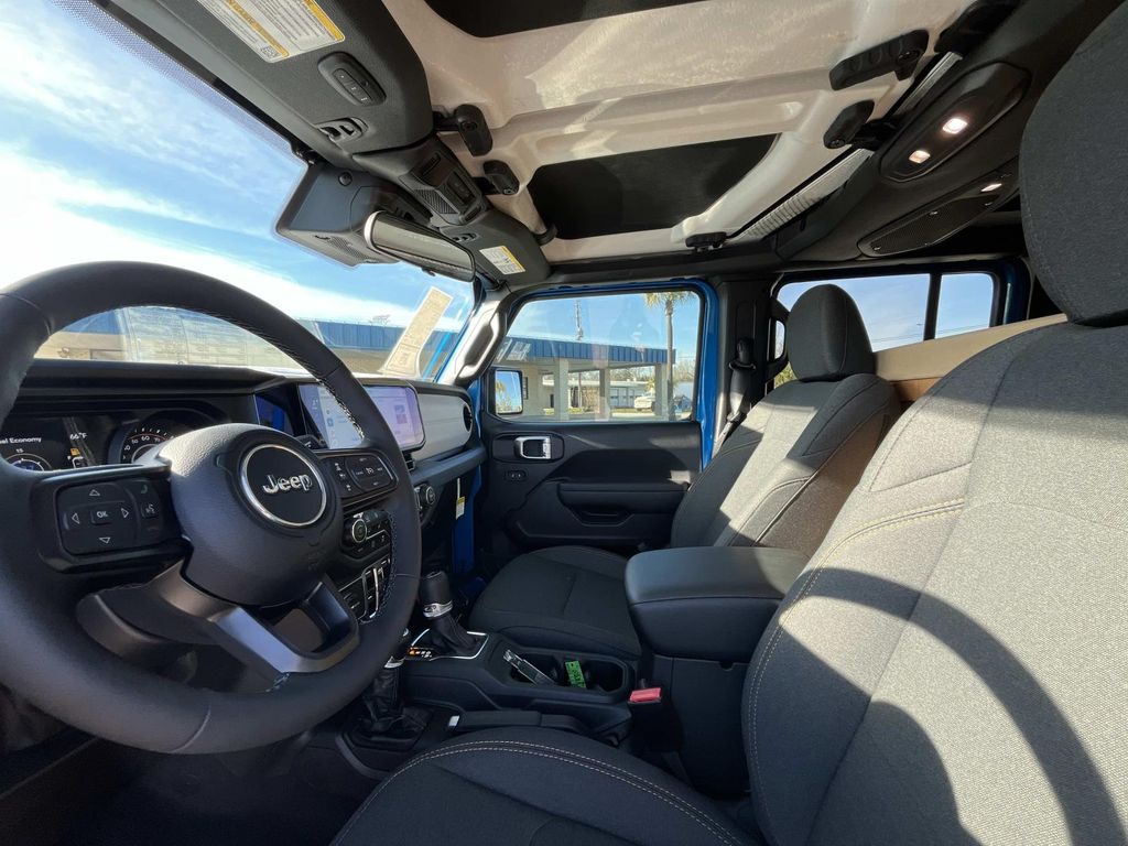 2025 Jeep Wrangler 4-Door Sport S - Photo 10