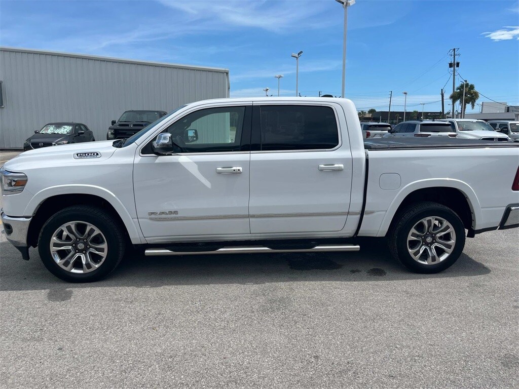 2024 Ram 1500 Limited photo 2