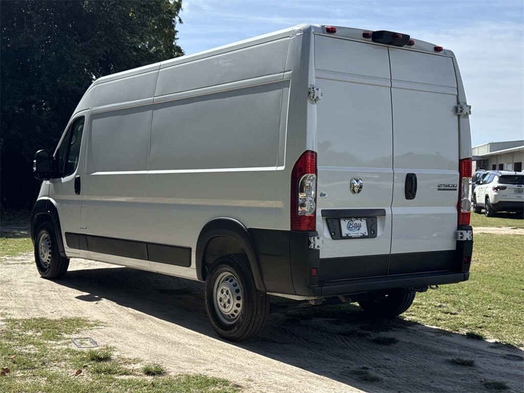 2025 Ram ProMaster 2500 photo 2