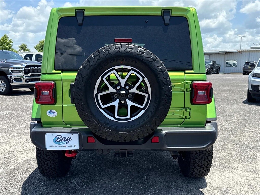 2025 Jeep Wrangler Rubicon photo 4