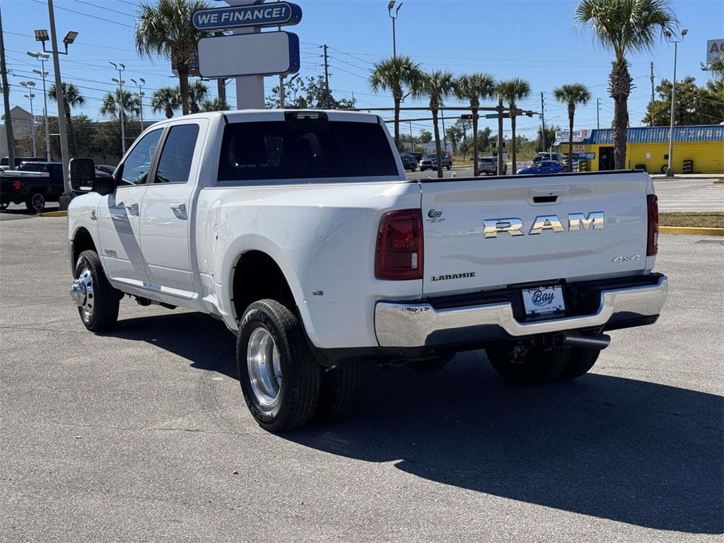 New 2026 Ram 3500 LARAMIE CREW CAB 4X4 8' BOX Pickup