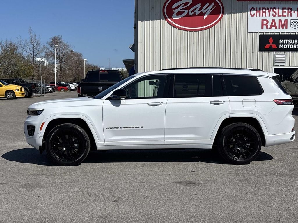 Used 2023 Jeep Grand Cherokee L Overland SUV