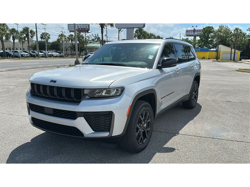 New 2026 Jeep Grand Cherokee L Laredo Altitude Sport Utility