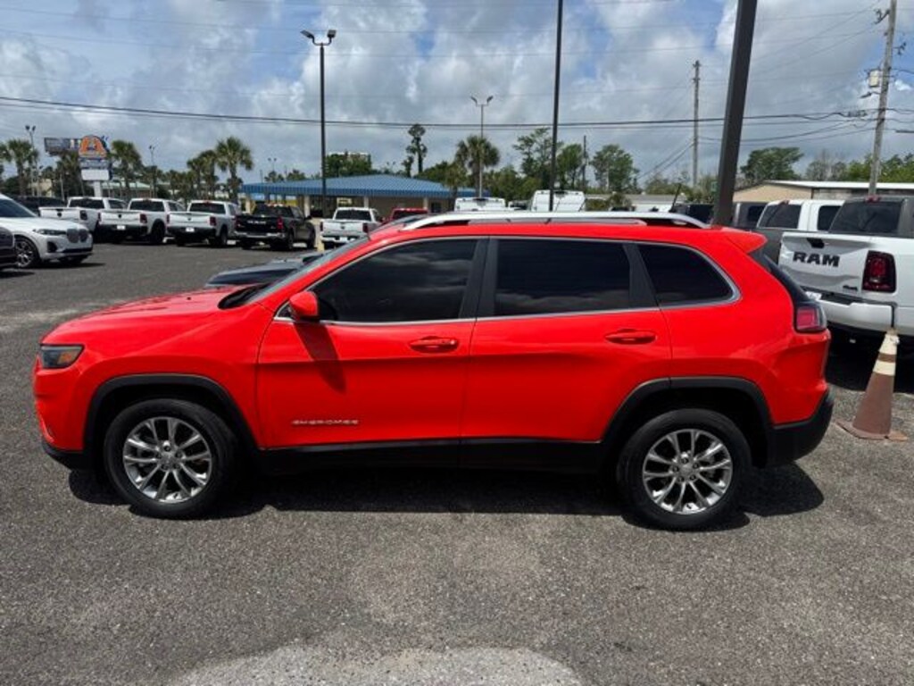 Used 2021 Jeep Cherokee Latitude Plus SUV
