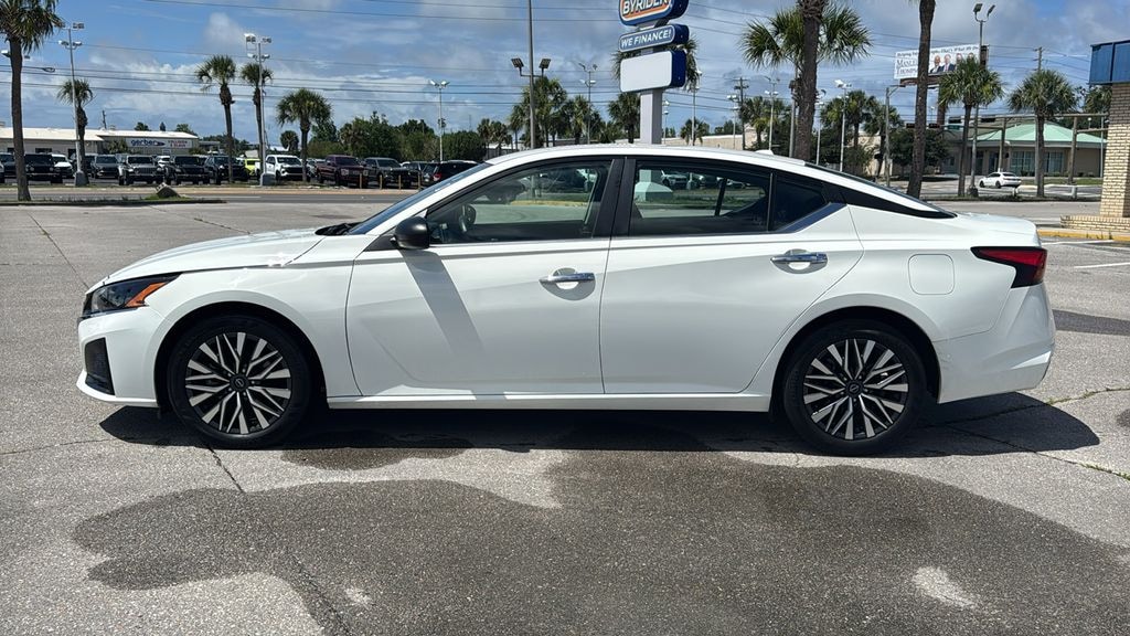 Used 2025 Nissan Altima SV Sedan