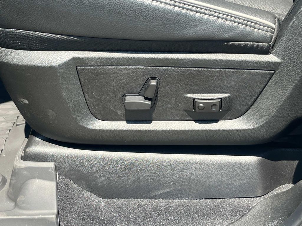 2026 RAM 2500 Laramie - Photo 8