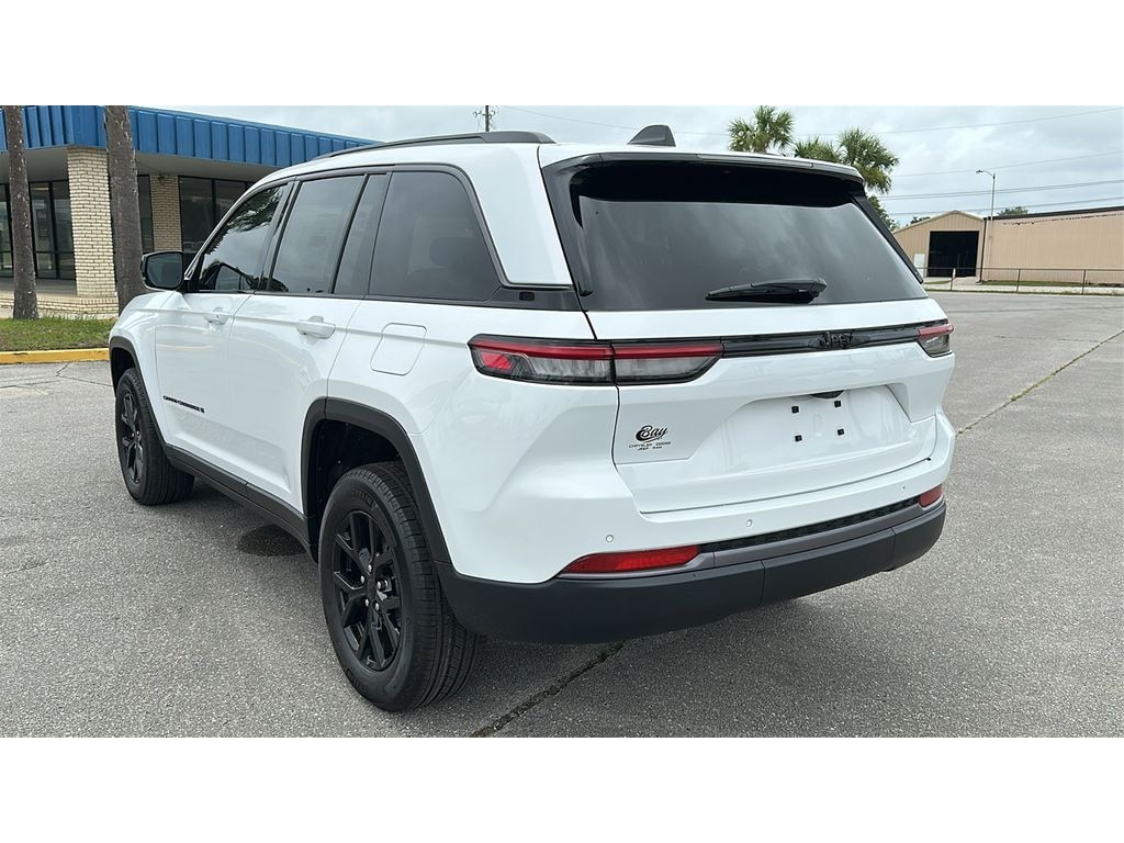 New 2026 Jeep Grand Cherokee Laredo Altitude Sport Utility