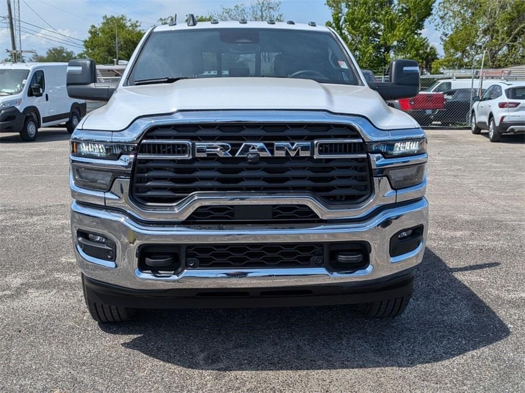 2025 Ram 2500 Tradesman photo 2