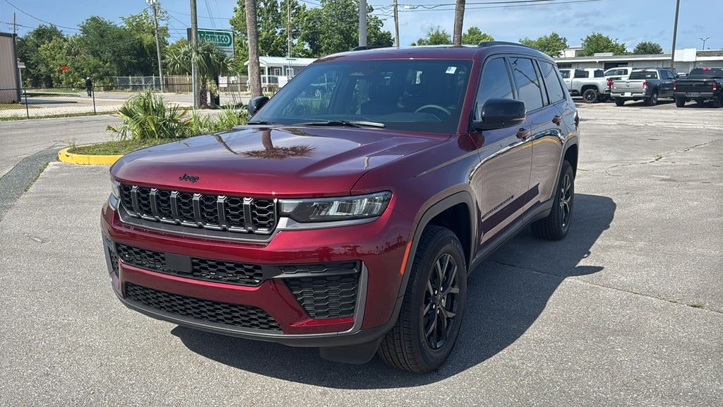 New 2026 Jeep Grand Cherokee L LAREDO ALTITUDE 4X2 Sport Utility