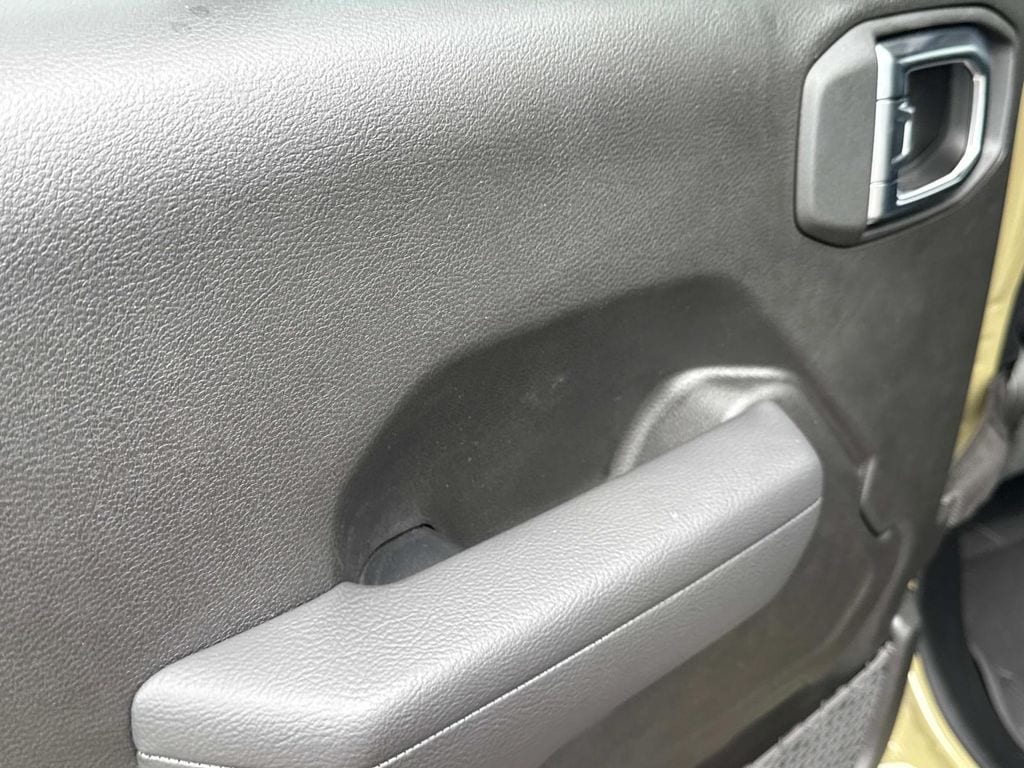2025 Jeep Wrangler 4-Door Willys - Photo 16
