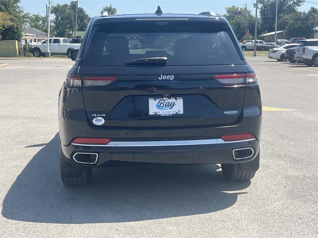 2022 Jeep Grand Cherokee Summit photo 4