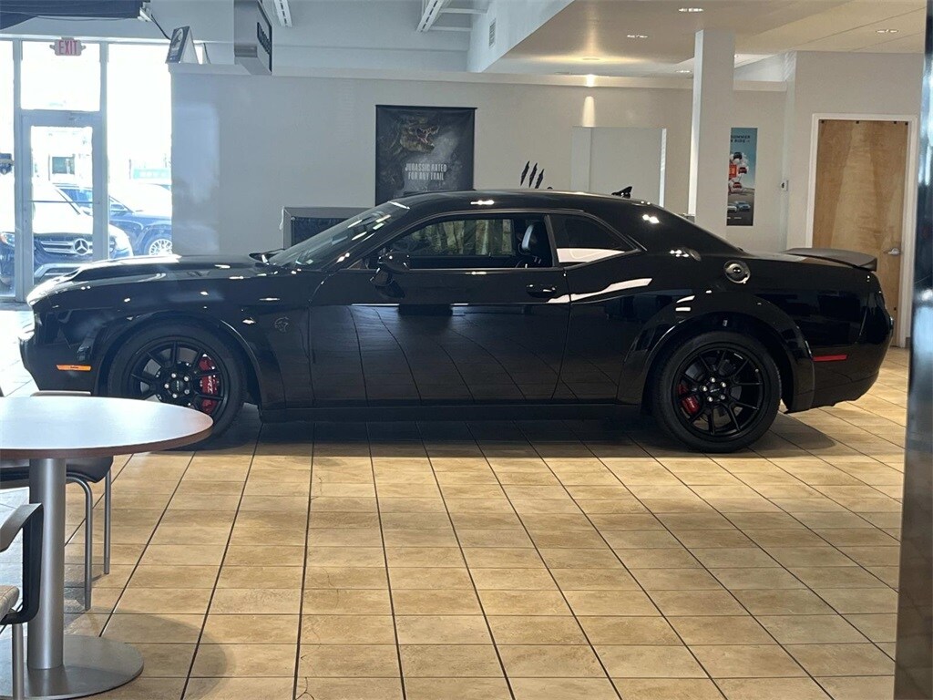 2022 Dodge Challenger SRT8 Hellcat Redeye Widebody photo 3