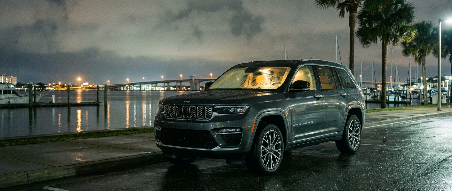 2026 Jeep Grand Cherokee windshield clearing fog on a humid Panama City night
