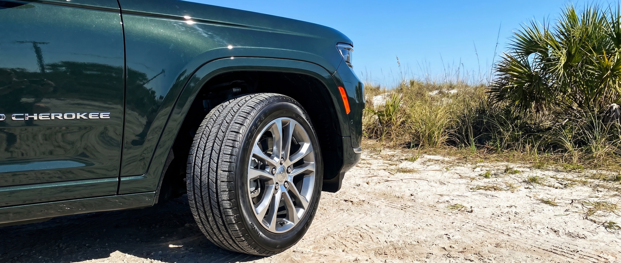 Tire maintenance service for Chrysler Dodge Jeep Ram vehicles in Panama City FL