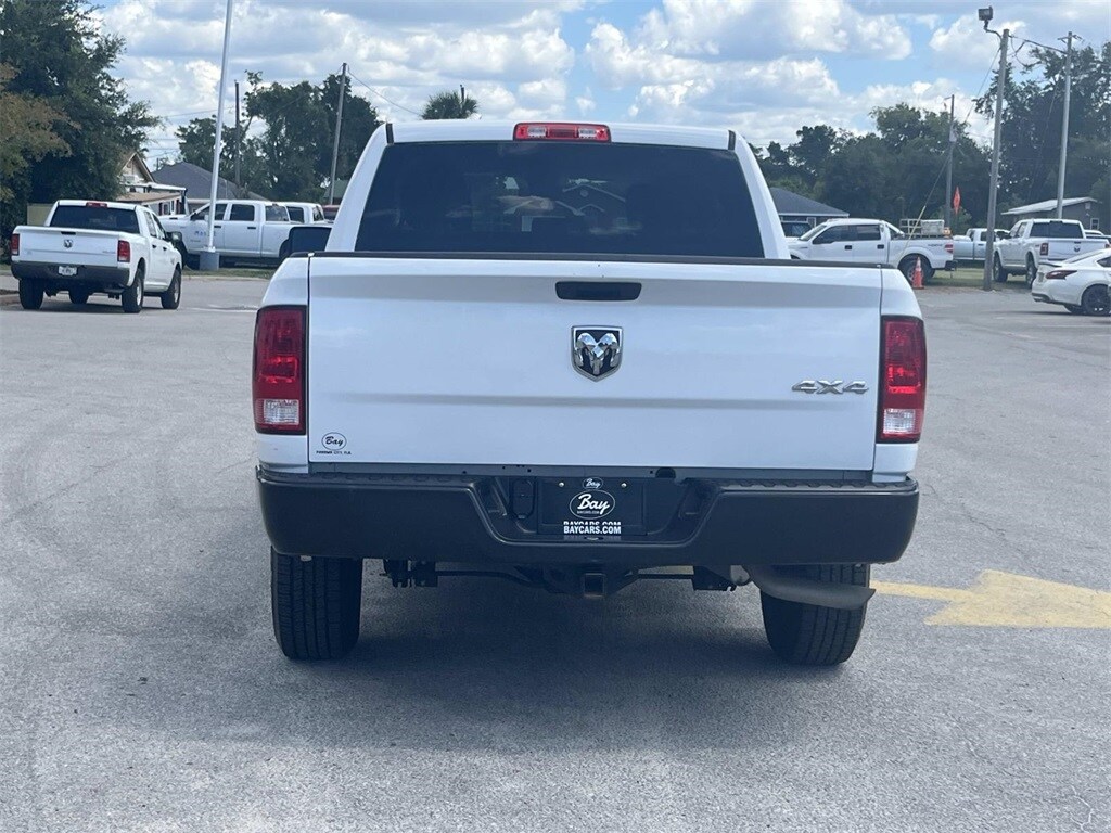 2021 Ram 1500 Classic Tradesman photo 3