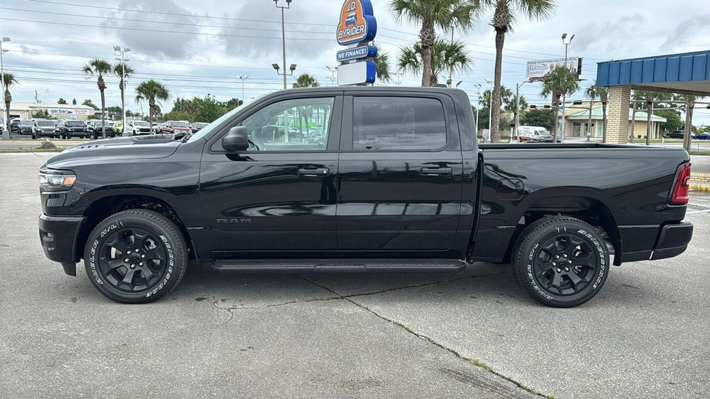 New 2026 Ram 1500 EXPRESS CREW CAB 4X4 5'7 BOX Pickup