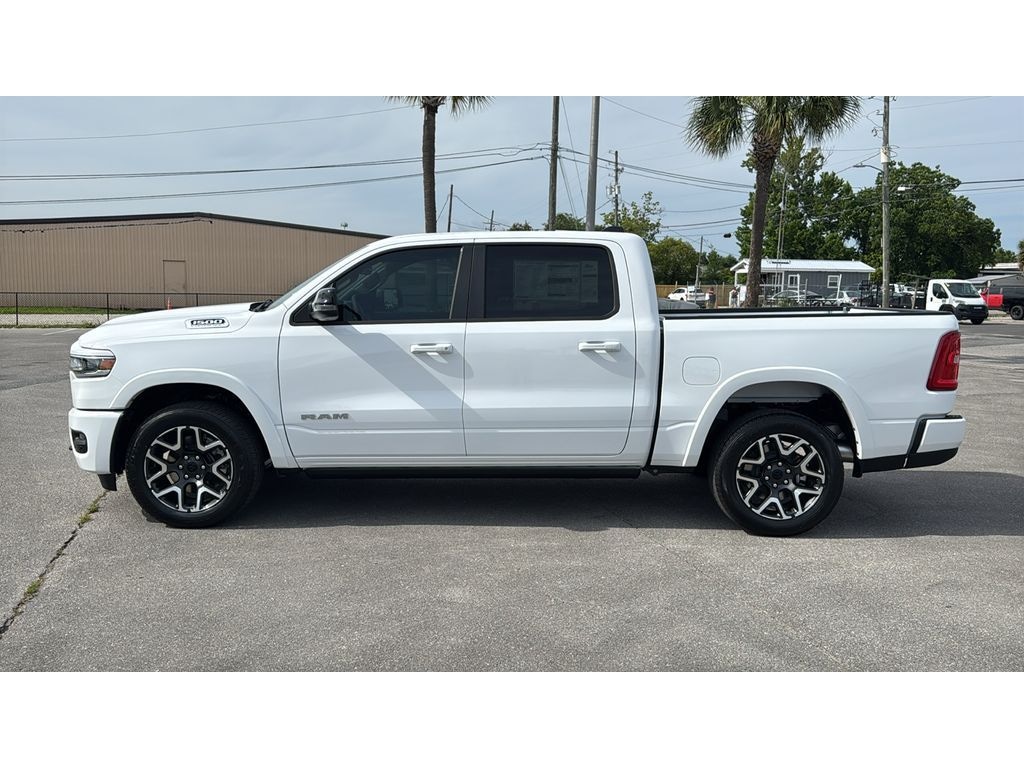 New 2026 Ram 1500 LARAMIE CREW CAB 4X2 5'7 BOX Pickup