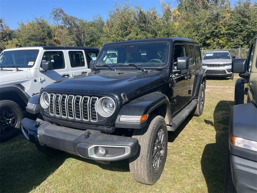 2026 Jeep Wrangler 4-Door Sahara's photo