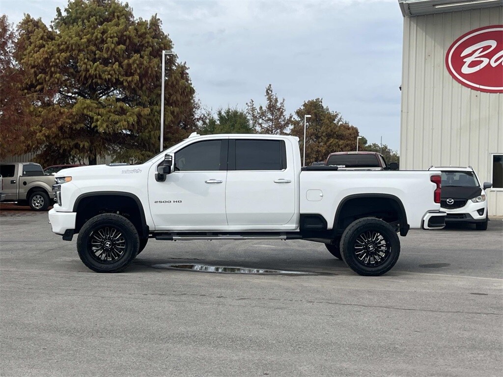 2022 Chevrolet Silverado 2500HD High Country photo 2