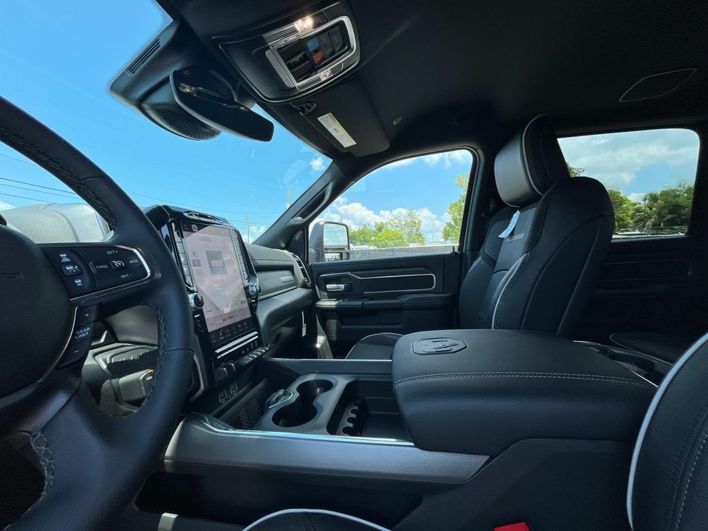 2026 RAM 2500 Laramie - Photo 6