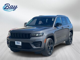 2023 Jeep Grand Cherokee Laredo SUV
