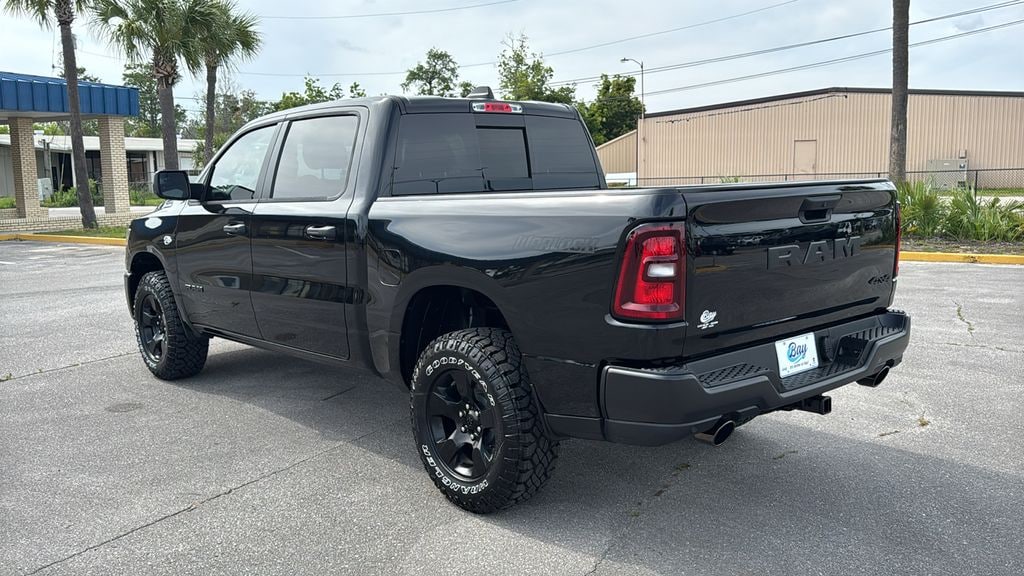 New 2026 Ram 1500 WARLOCK CREW CAB 4X4 5'7 BOX Pickup