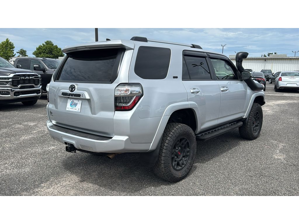 2021 Toyota 4Runner SR5 Premium - Photo 6